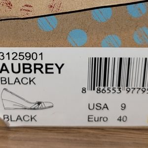 Euro wedges in black. Gsize 9